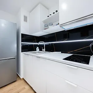 Unitapartament: Metro Warsaw